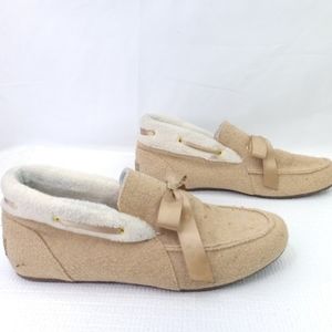 Vionic Shirley slipper in wheat color